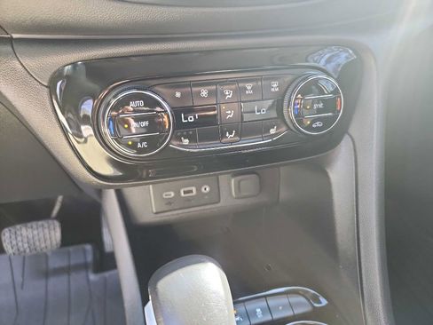 Used 2023 Buick Encore GX Select image 24