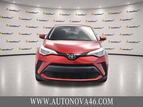Used 2020 Toyota C-HR LE FWD image 12