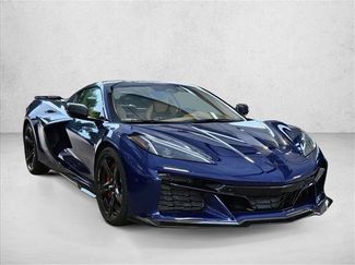 Used 2025 Chevrolet Corvette E-Ray w/ Stealth Interior Trim Package AWD/4WD video 3