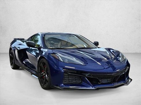 Used 2025 Chevrolet Corvette E-Ray w/ Stealth Interior Trim Package AWD/4WD image 3