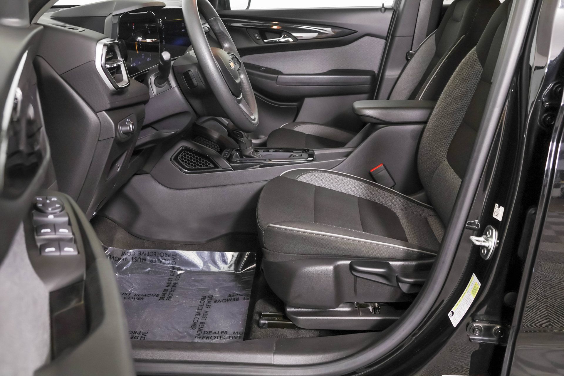 Used 2024 Chevrolet TrailBlazer LT w/ Driver Confidence Package FWD image 22