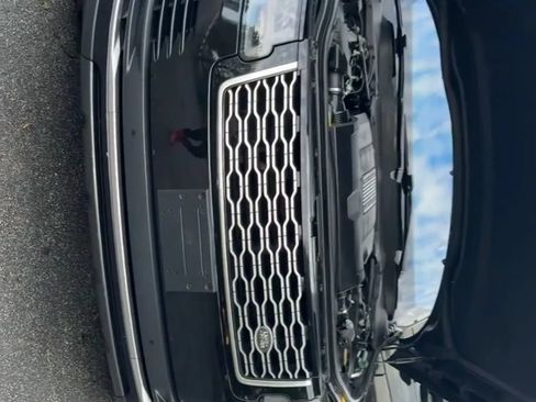 Used 2018 Land Rover Range Rover Supercharged AWD/4WD image 69