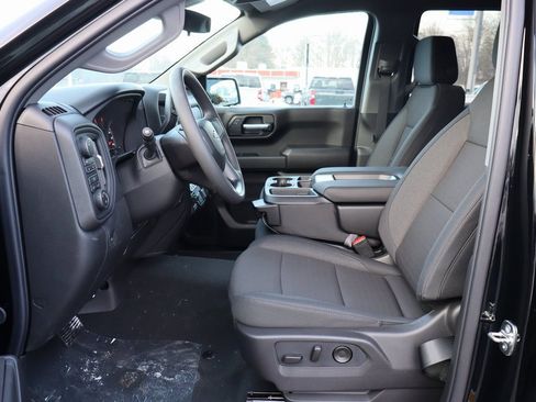 New 2026 Chevrolet Silverado 1500 Custom Trail Boss w/ LPO, Dark Essentials Package image 4