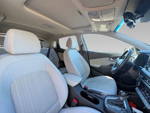 Used 2023 Hyundai Kona SEL w/ Convenience Package image 9
