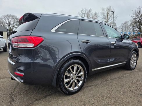 Used 2017 Kia Sorento SX image 32
