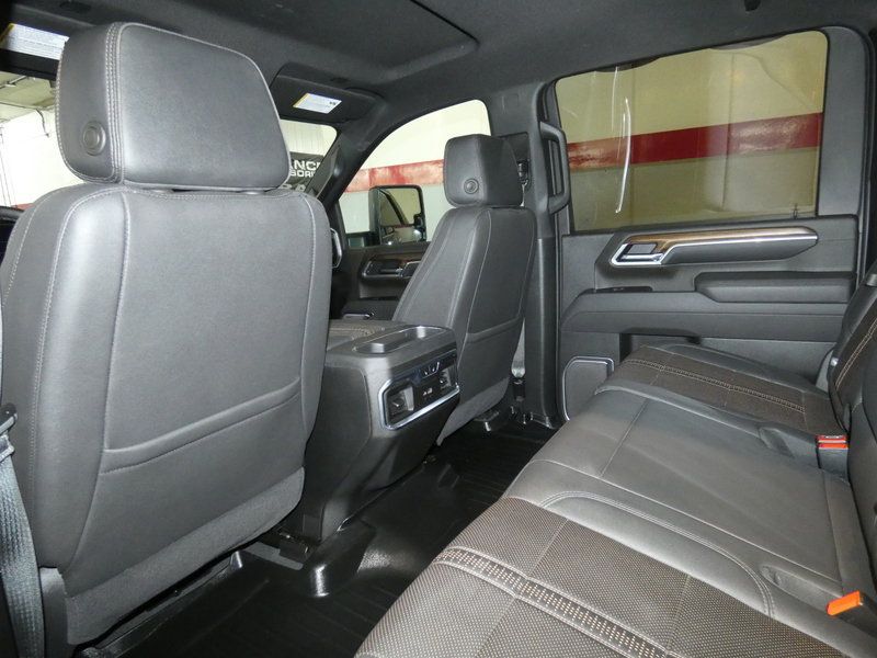 Used 2025 Chevrolet Silverado 2500 High Country w/ Midnight Edition AWD/4WD image 26