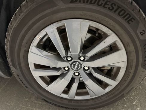 Used 2024 Nissan Pathfinder SV FWD image 38