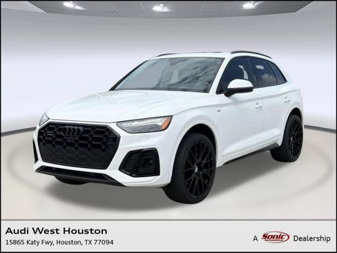 Used 2022 Audi Q5 2.0T Prestige w/ Prestige Package AWD/4WD image 1