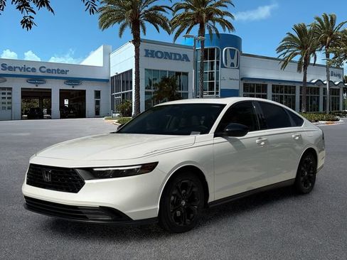 Used 2025 Honda Accord SE image 4
