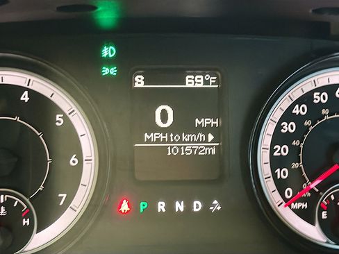 Used 2017 RAM 1500 Express image 8