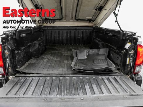 Used 2020 Toyota Tacoma SR RWD image 9
