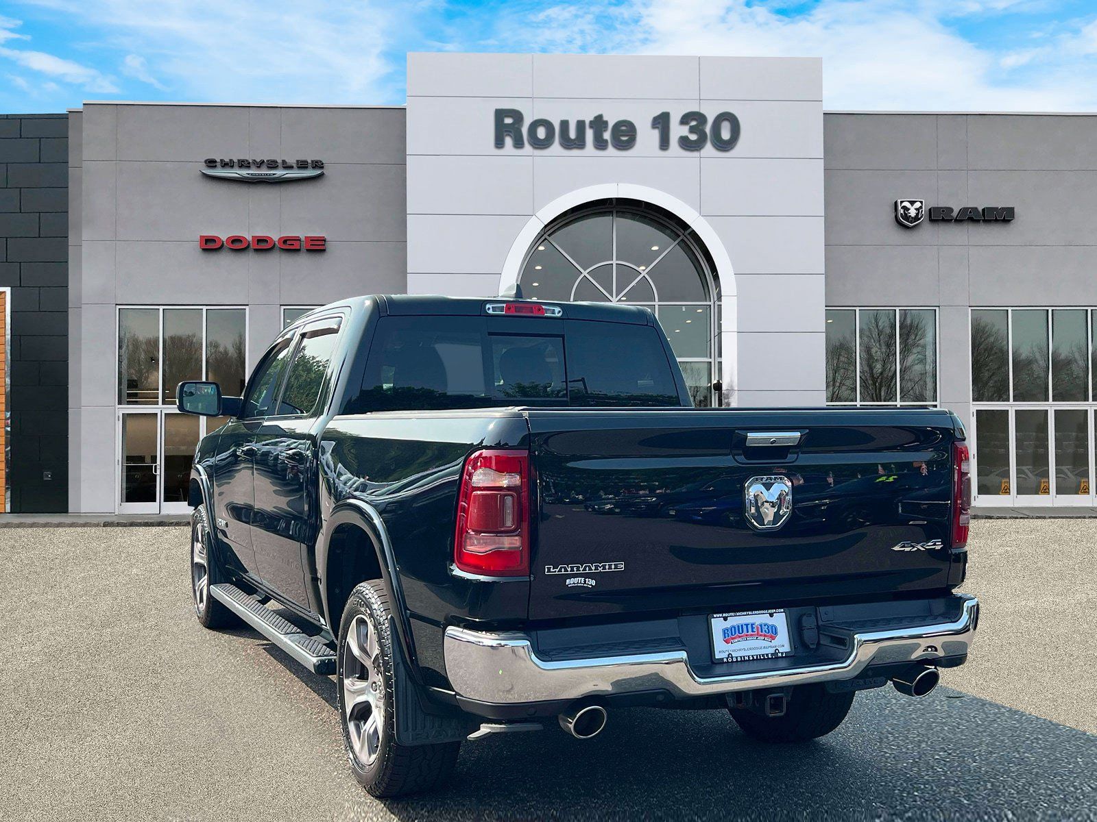 Used 2021 RAM 1500 Laramie AWD/4WD image 3