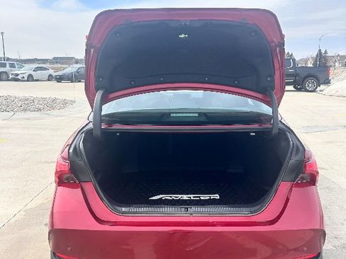 Used 2019 Toyota Avalon Limited w/ Advanced Safety Package image 7