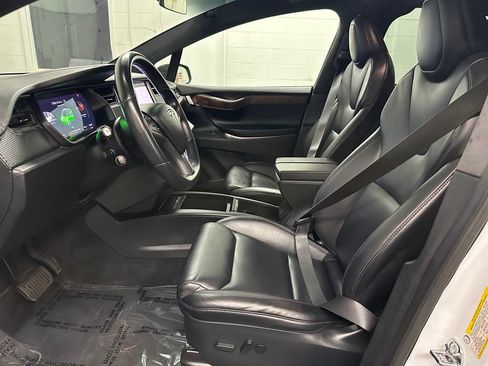 Used 2020 Tesla Model X Long Range AWD/4WD image 19