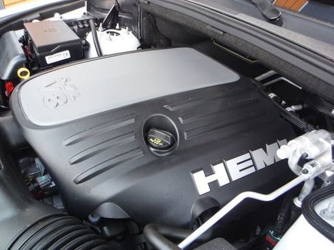 Used 2022 Dodge Durango R/T w/ Tow 'N Go Package AWD/4WD image 11