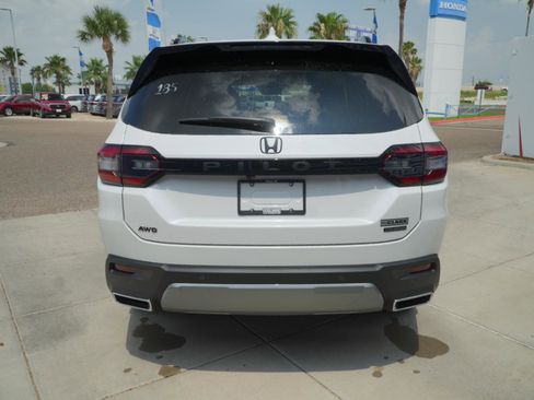New 2026 Honda Pilot image 6