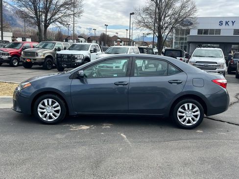 Used 2014 Toyota Corolla LE image 11
