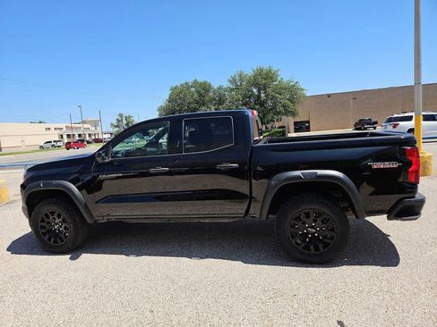 Used 2024 Chevrolet Colorado Trail Boss w/ Technology Package AWD/4WD image 5