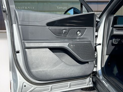 Used 2024 Lincoln Nautilus Reserve w/ Equipment Group 202A AWD/4WD image 22