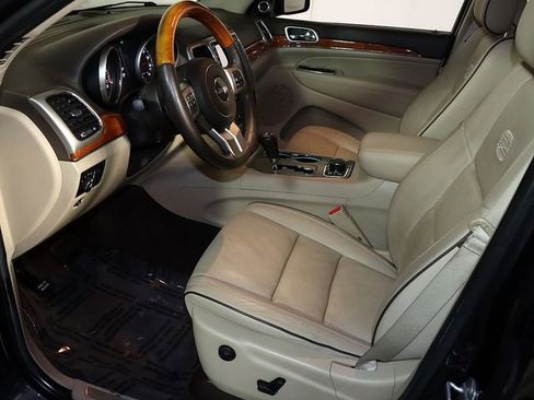 Used 2012 Jeep Grand Cherokee Overland image 12