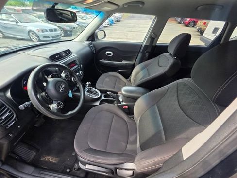 Used 2016 Kia Soul FWD image 12
