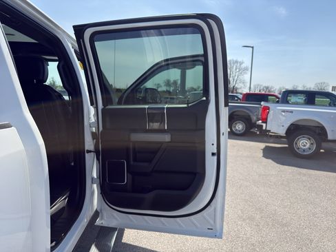 Used 2021 Ford F250 Platinum w/ FX4 Off-Road Package image 20