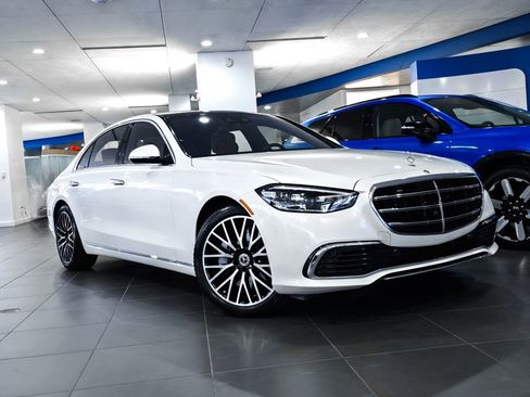 Used 2023 Mercedes-Benz S 580 4MATIC Sedan image 4