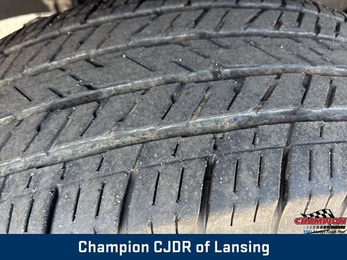 Used 2022 Jeep Gladiator Sport image 14