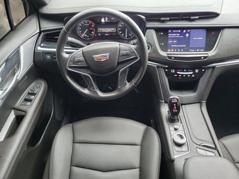 Used 2023 Cadillac XT5 Premium Luxury FWD image 14