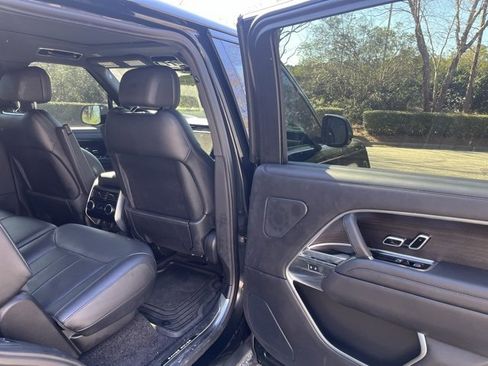 Certified 2025 Land Rover Range Rover Long Wheelbase SE image 12