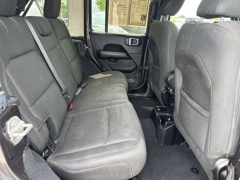 Used 2019 Jeep Wrangler Unlimited Sahara image 47