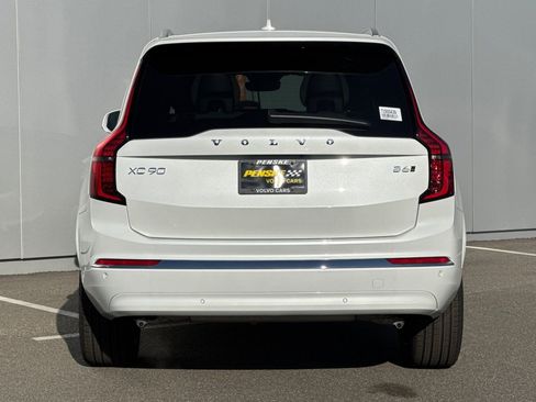 New 2026 Volvo XC90 B6 Core image 4
