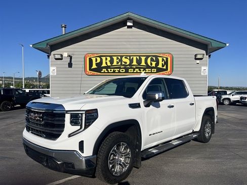 Used 2023 GMC Sierra 1500 SLT w/ SLT Convenience Package AWD/4WD image 1
