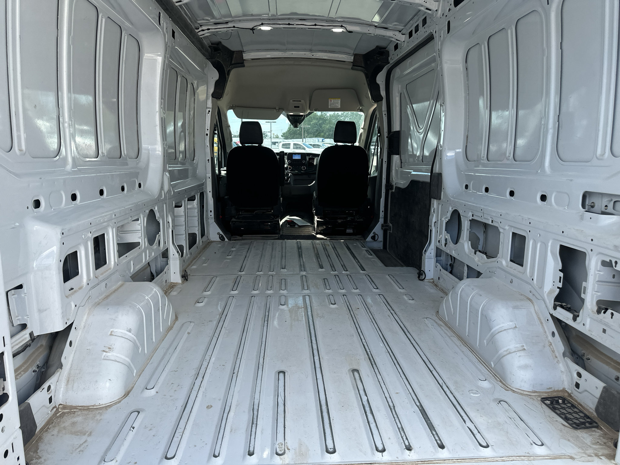 Used 2025 Ford Transit 250 148 Medium Roof RWD image 14