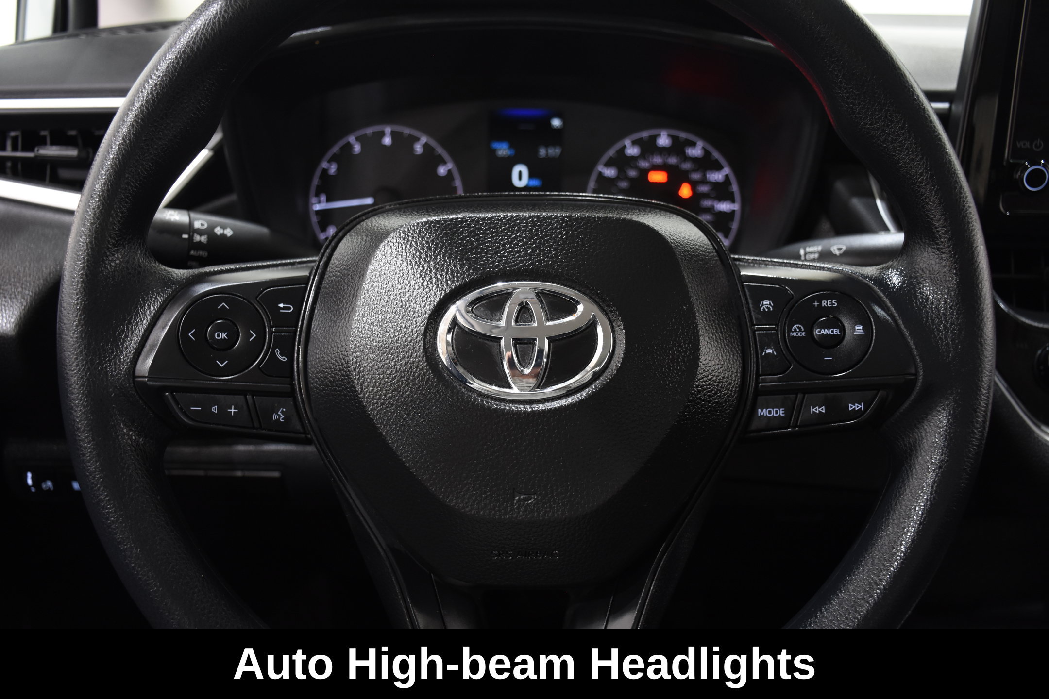 Used 2024 Toyota Corolla LE w/ LE Convenience Package FWD image 14