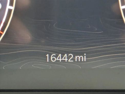 Used 2024 Jeep Grand Cherokee Laredo X w/ Luxury Tech Group I AWD/4WD image 11