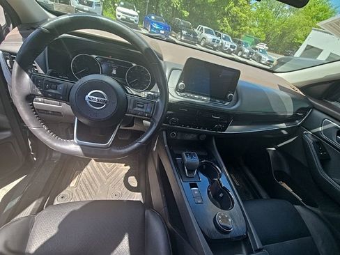 Used 2021 Nissan Rogue SV w/ Premium Package AWD/4WD image 7