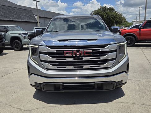 Used 2023 GMC Sierra 1500 SLE RWD image 2