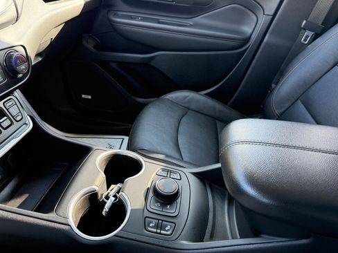 Used 2021 GMC Terrain SLT w/ Infotainment Package II image 33