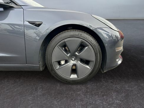 Used 2022 Tesla Model 3 Long Range AWD/4WD image 14