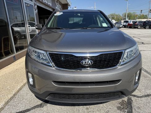 Used 2015 Kia Sorento LX AWD/4WD image 3