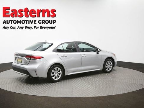 Used 2022 Toyota Corolla LE image 42