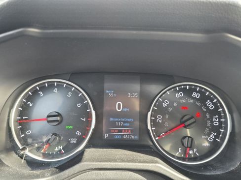 Used 2020 Toyota RAV4 XLE image 21