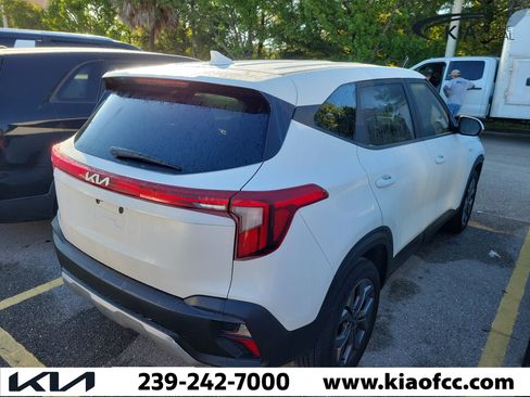 Certified 2026 Kia Seltos LX FWD image 6