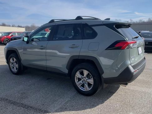 Used 2022 Toyota RAV4 XLE w/ Convenience Package image 7