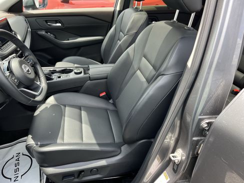 Used 2023 Nissan Rogue SV w/ SV Premium B Package AWD/4WD image 16