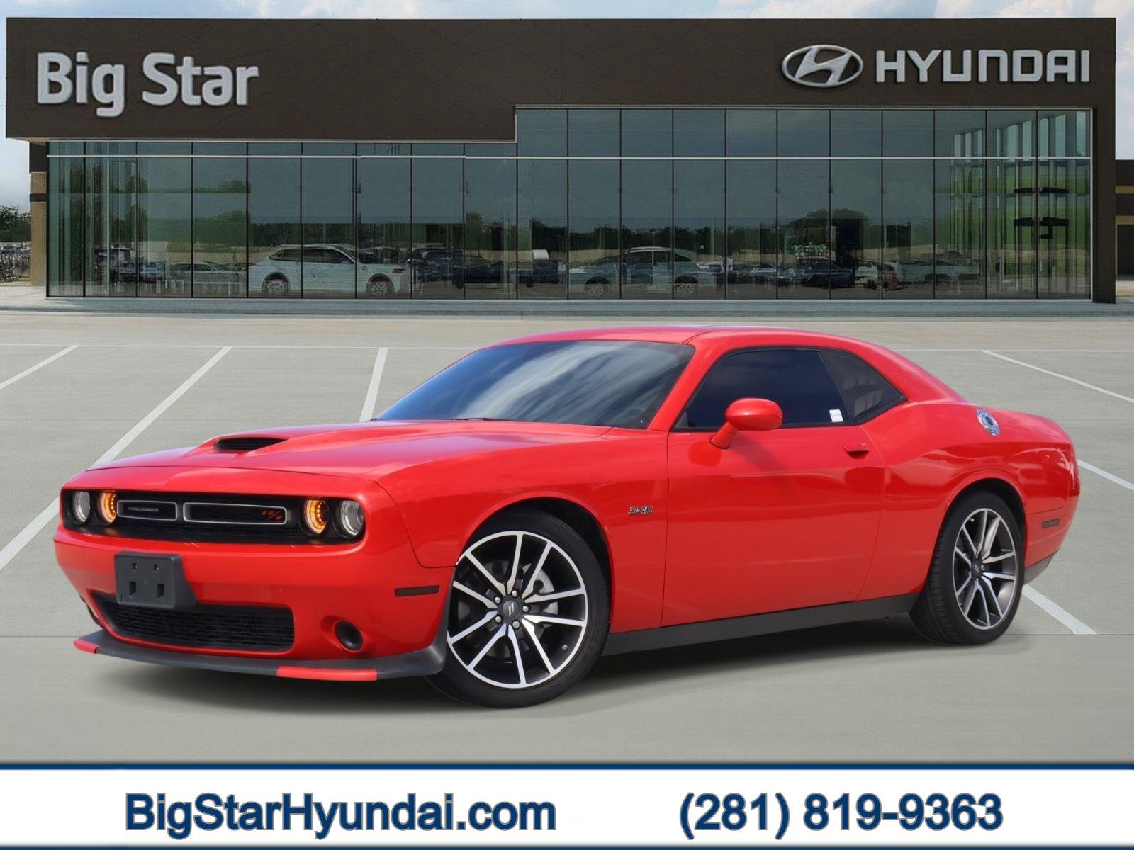 Used 2023 Dodge Challenger R/T RWD image 1