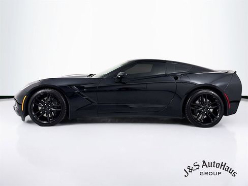 Used 2017 Chevrolet Corvette Stingray Coupe RWD image 46