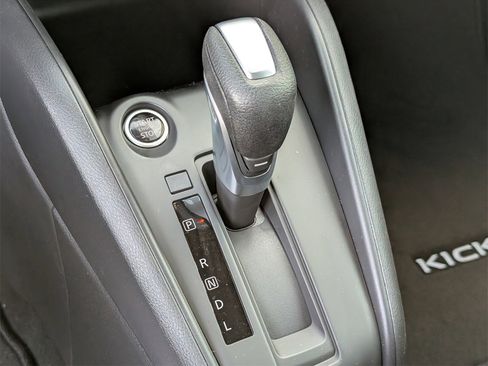 New 2025 Nissan Kicks Play S image 18