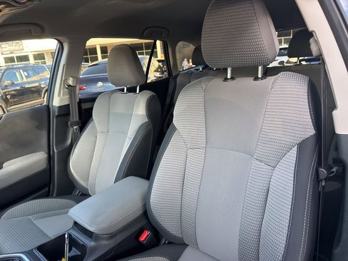 Used 2022 Subaru Outback Premium image 21